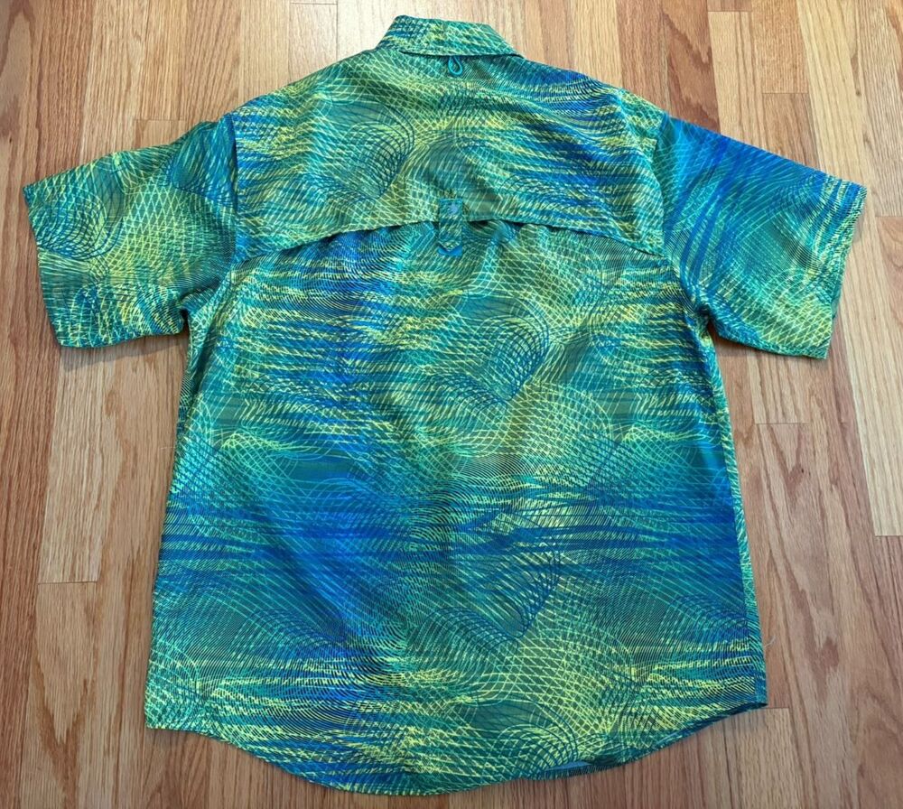 Reel Legends Fishing Shirt Mens Medium Short Sleeve Performance Saltwater II EUC - Picture 5 of 12